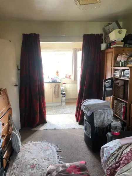 Flat For Rent in Bridgwater, England