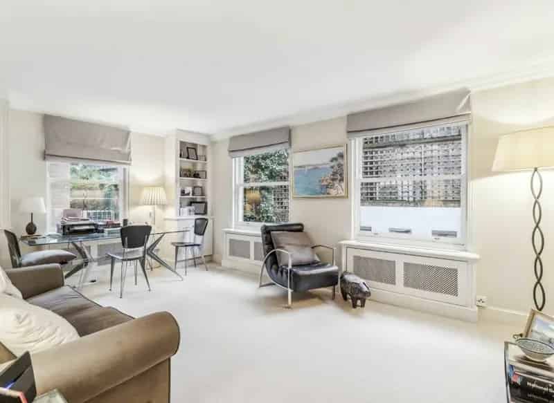 Two Bedroom Apartment near Duke of York Square King's Road