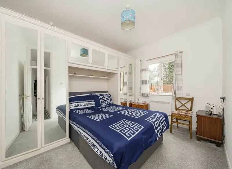 One Bedroom Retirement Apartment Near Sunbury Kempton Park Stations