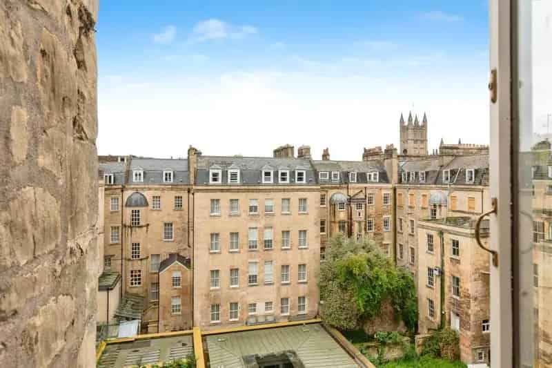 2 Bedroom Apartment Bath City Centre Rooftop Views