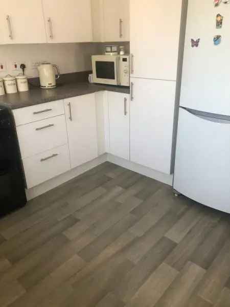 Flat For Rent in Eastleigh, England