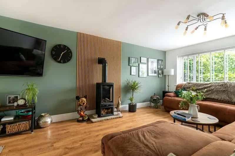 4 Bed Detached House For Sale