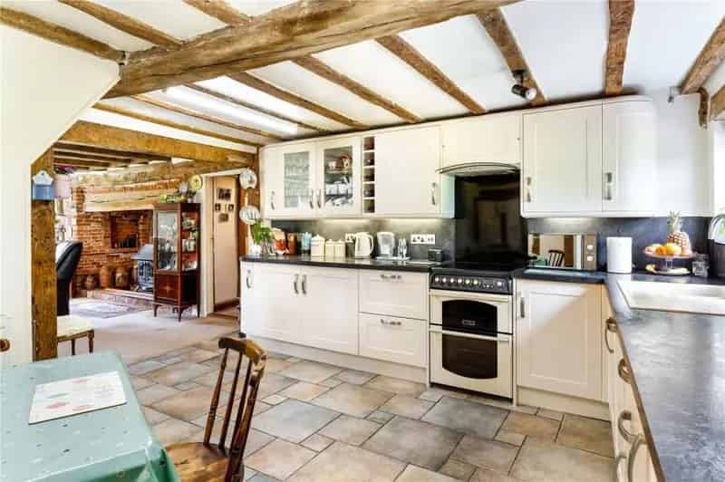 5 Bed House for Sale Sellands Farm
