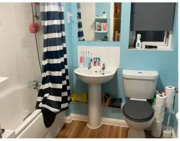 Lovely 3 Bedroom 3 Story House with Garden and Parking