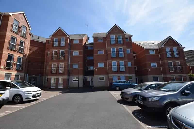 1 Bedroom Apartment for Sale