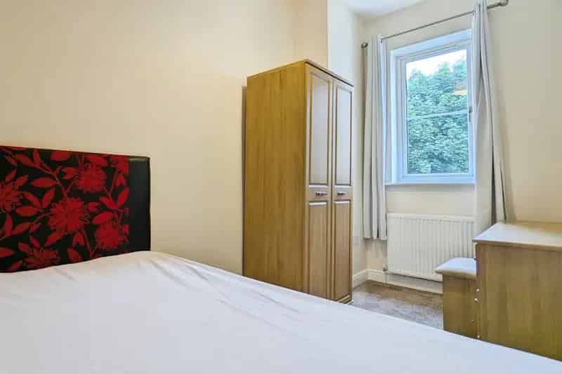 House For Rent , Rochdale Road, Oldham, England