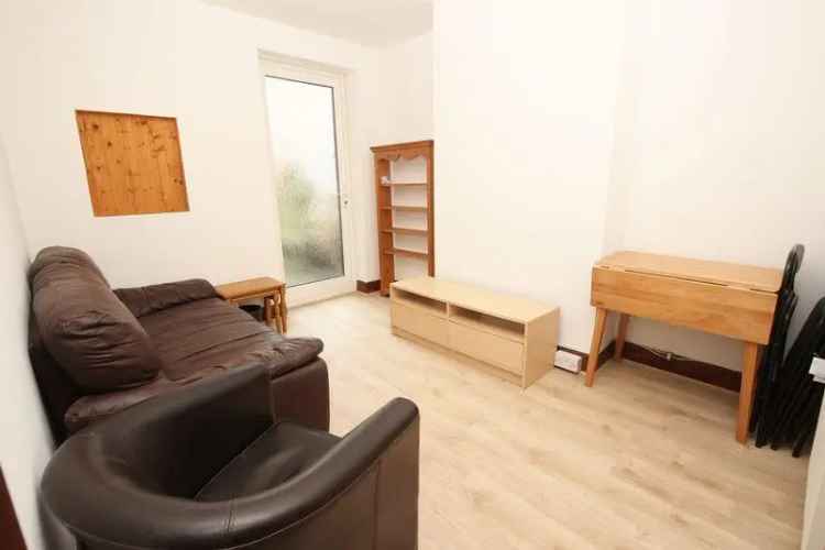 4 Bedroom Student House Charminster Bournemouth
