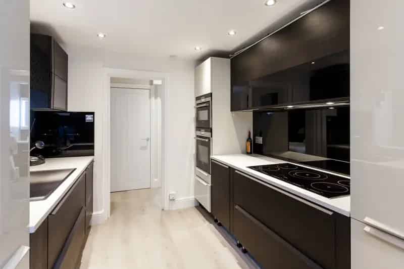 1 Bedroom Garden Flat for Sale near Westbourne Park