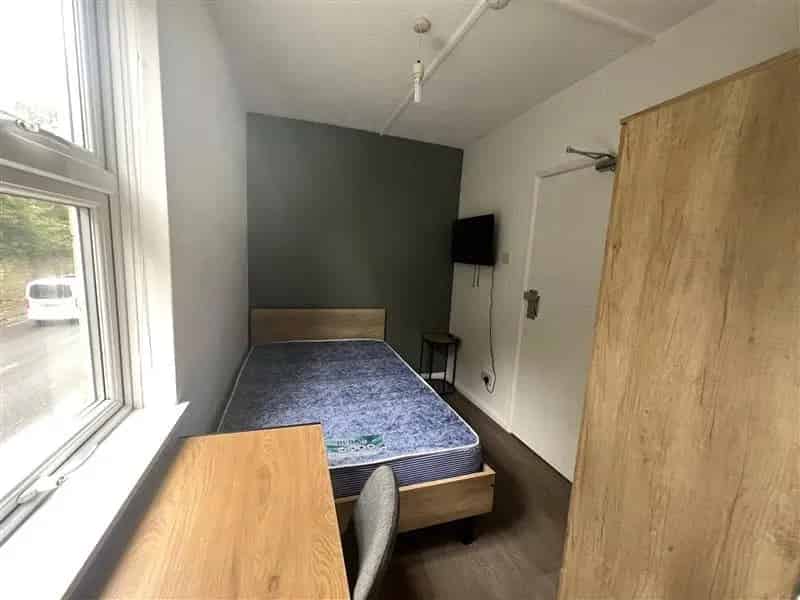 Studio to Rent