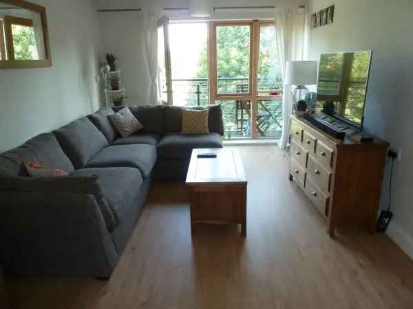 Spacious 2-Bedroom Flat for 55+ in Somerset Near Taunton