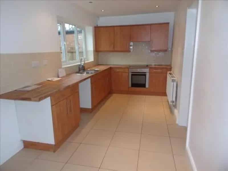 2 bedroom House
 For Sale 
Total Size: 689 SQ FT