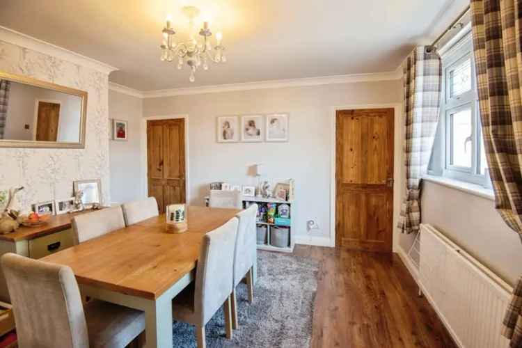 Three Bedroom Semi-Detached House Moulton Seas End