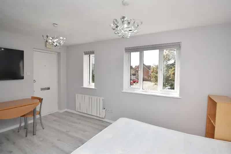 1 Bedroom Studio Apartment near Addenbrookes Hospital