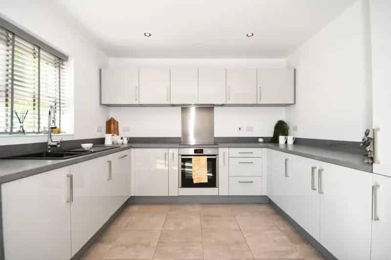 4 Bedroom Detached House For Sale Near Dronfield