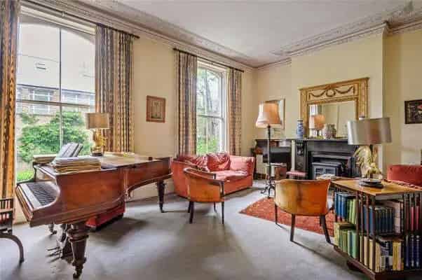 Highbury Hill Garden Flat For Sale - Elegant 2-Bed Flat
