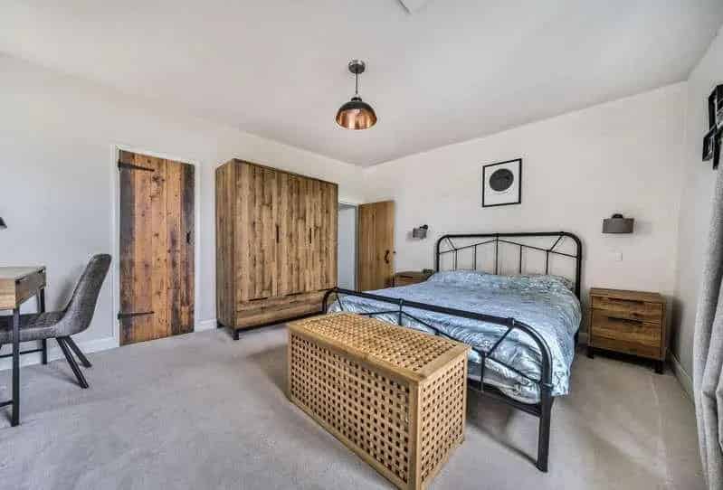 2 Bed House for Sale in Winterbourne
