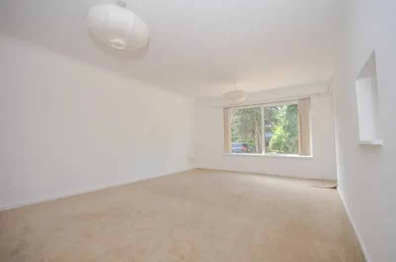 2 Bed Ground Floor Flat for Sale - No Onward Chain