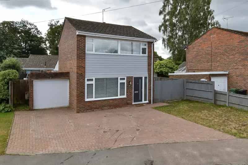 3 bedroom detached house for sale
