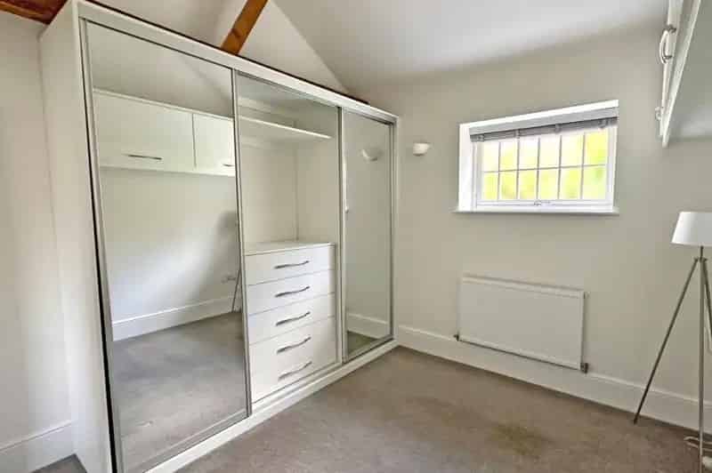 1 Bed Grade II Listed Cottage For Sale