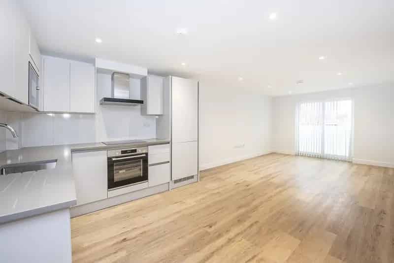 2 Bedroom Apartment to Rent in Hampton Hill