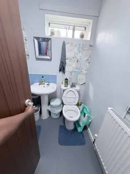 Bloxwich Town Center Flat Near Shops and Transport