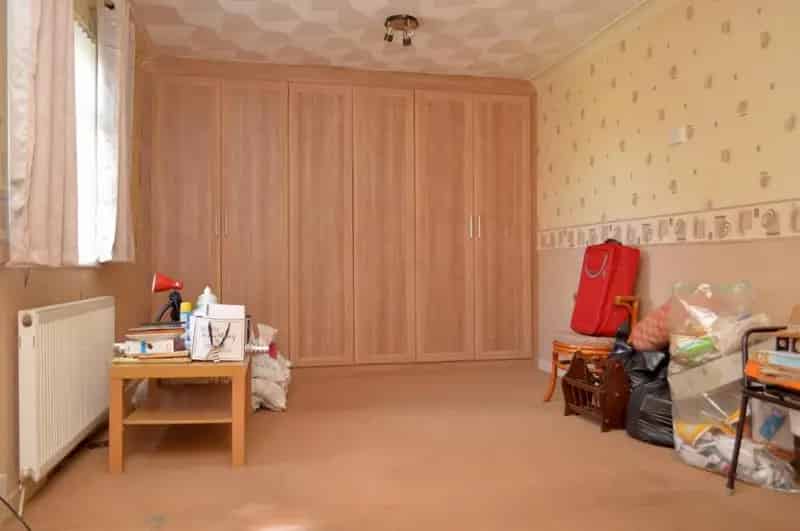 2 Bed House For Sale - Convenient Location - Requires Updating