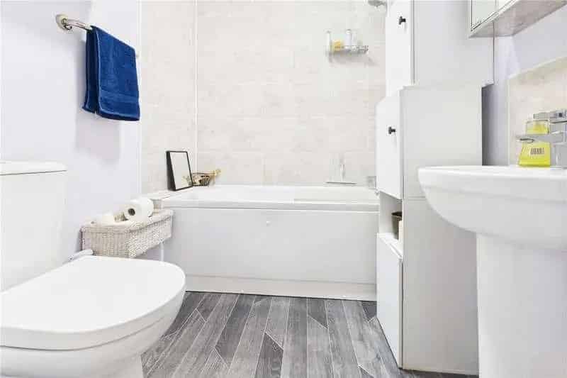 2 Bed Flat for Sale in Central Newbury
