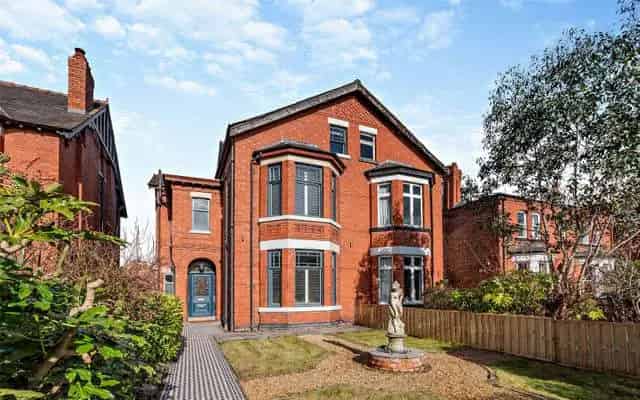 Stunning Renovated Period House in Chester