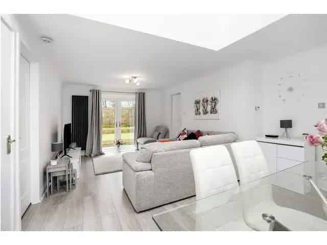 3 Bedroom End Terrace House for Sale East Kilbride