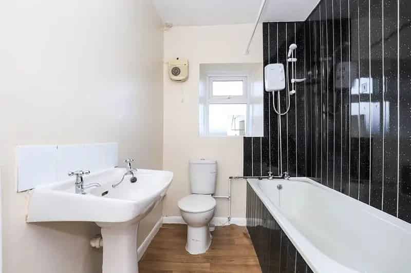 2 Bedroom Mid Terrace House to Rent Sheffield S13