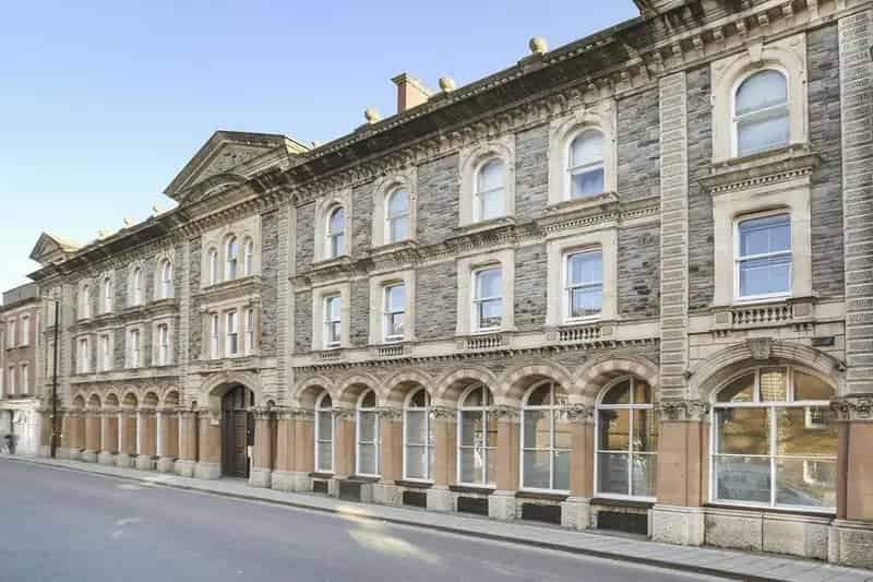 2 Bedroom Flat to Rent Clifton
