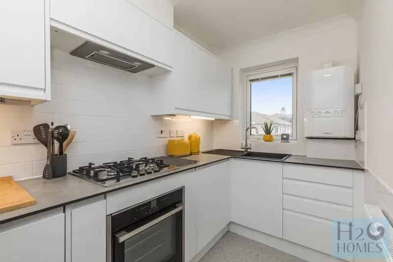 2 Bedroom Apartment to Rent