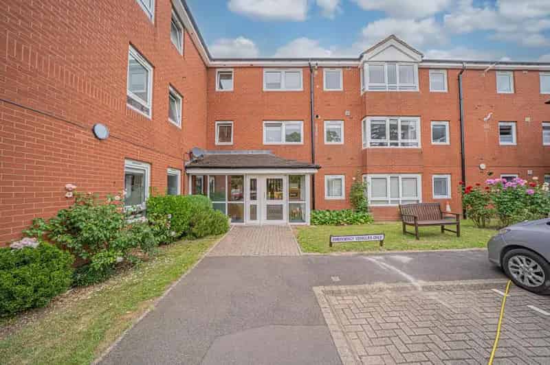 2 Bedroom Ground Floor Retirement Apartment for Sale