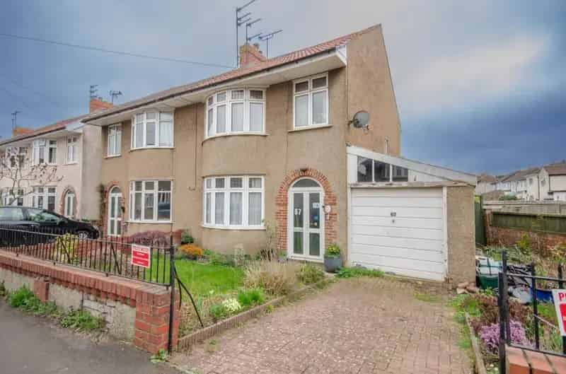 3 bedroom House
 For Sale
