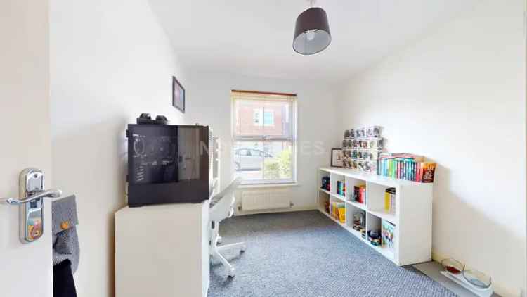 2 Bedroom Flat House to Rent