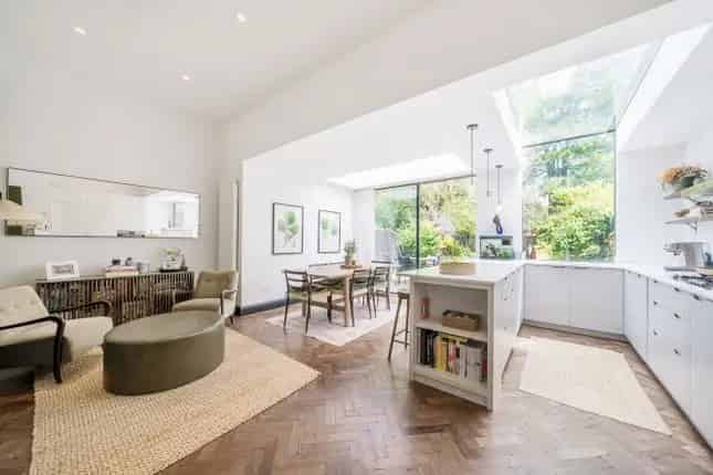 Terraced House for Sale in Dulwich Village London SE21