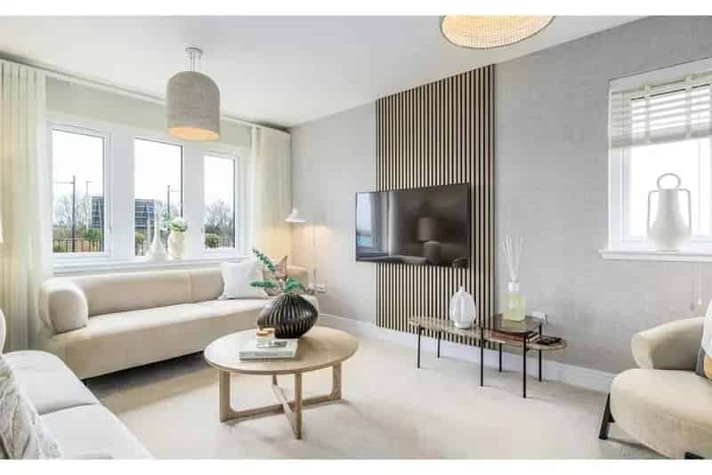 5 Bed Detached House with 2 Reception Rooms and Garden
