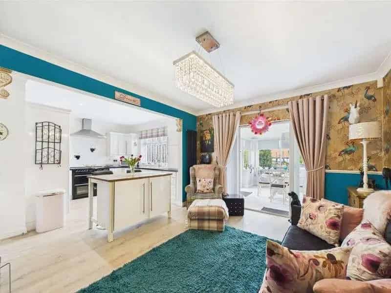 3 bed house for sale