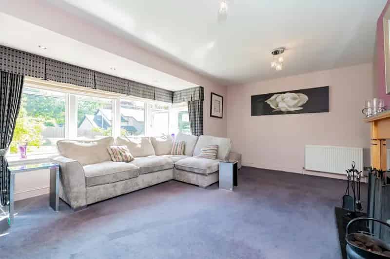 Four Bedroom Detached House in Peaceful Woodland Setting