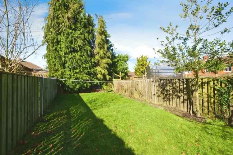 Three Bedroom Mid Terrace House in York