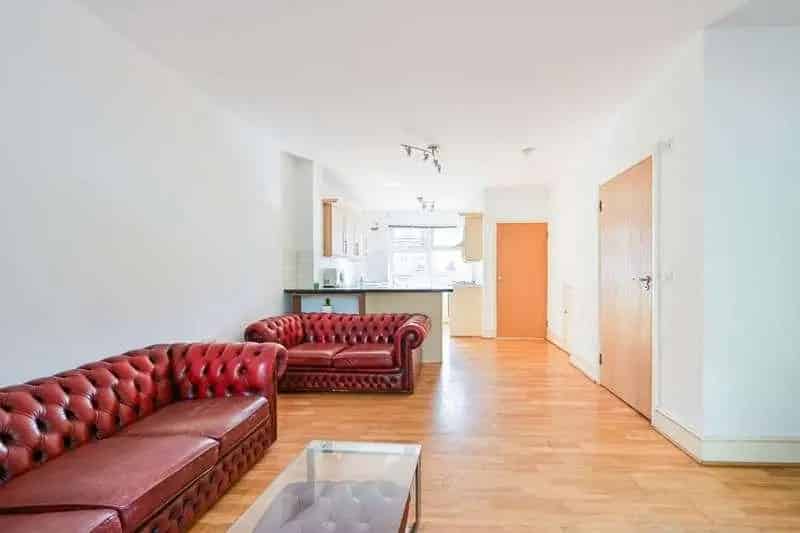 2 Bed Flat for Sale Near Maryland and Stratford Stations