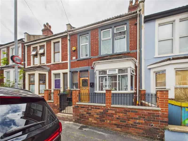 3 Bedroom Terraced House Easton Bristol
