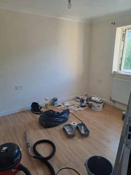 2 Bed House Bungalow Near Beach Driveway Downstairs Toilet