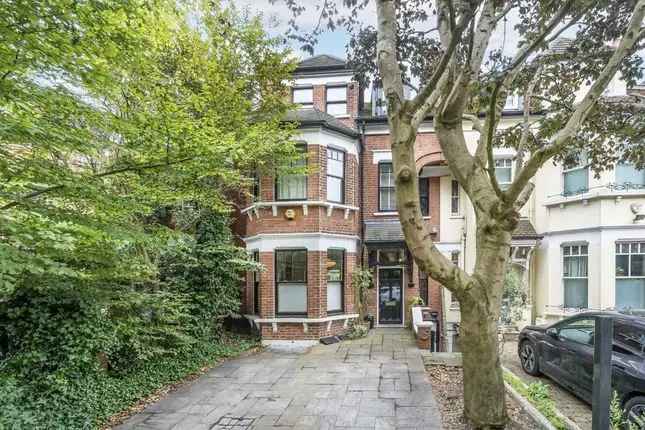 5 Bedroom Edwardian House for Sale in Muswell Hill