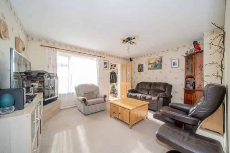 4 bedroom House
 For Sale