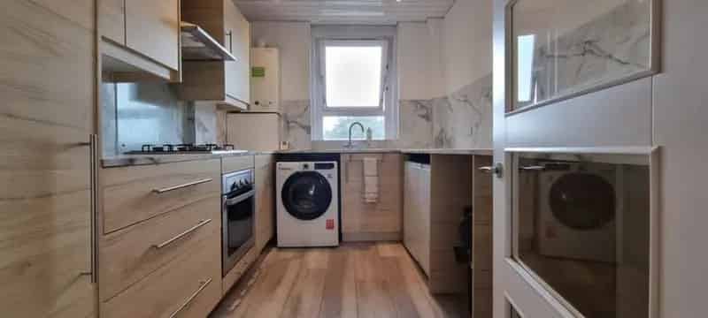 3 bedroom Flat
 To Rent