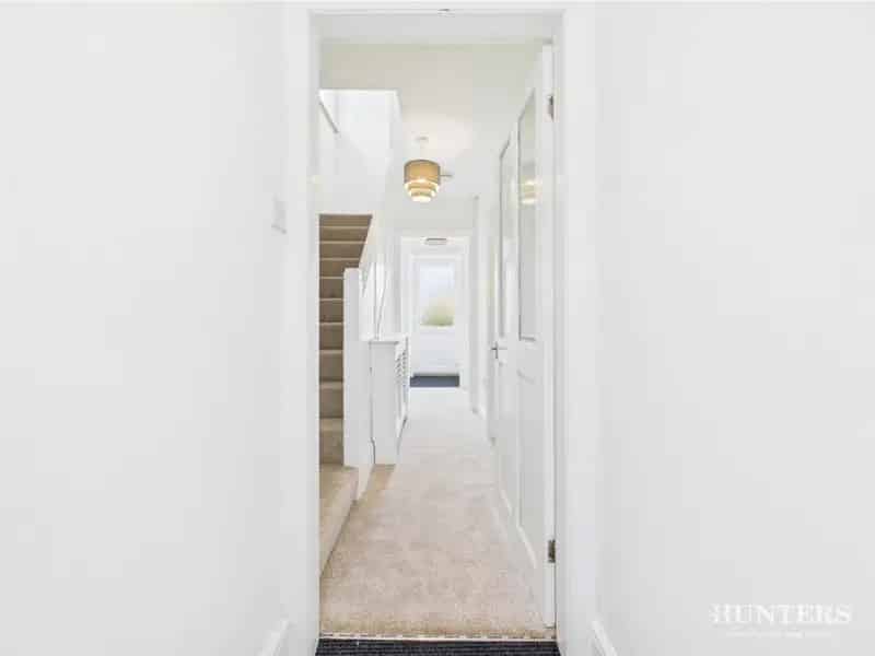 3 Bedroom Semi-Detached House For Sale Near Amenities