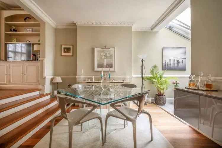 4 Bedroom Terraced House for Sale in Putney