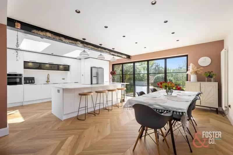 4 Bedroom Semi-Detached House for Sale