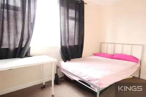 4 Bedroom Student House Southampton - Available August